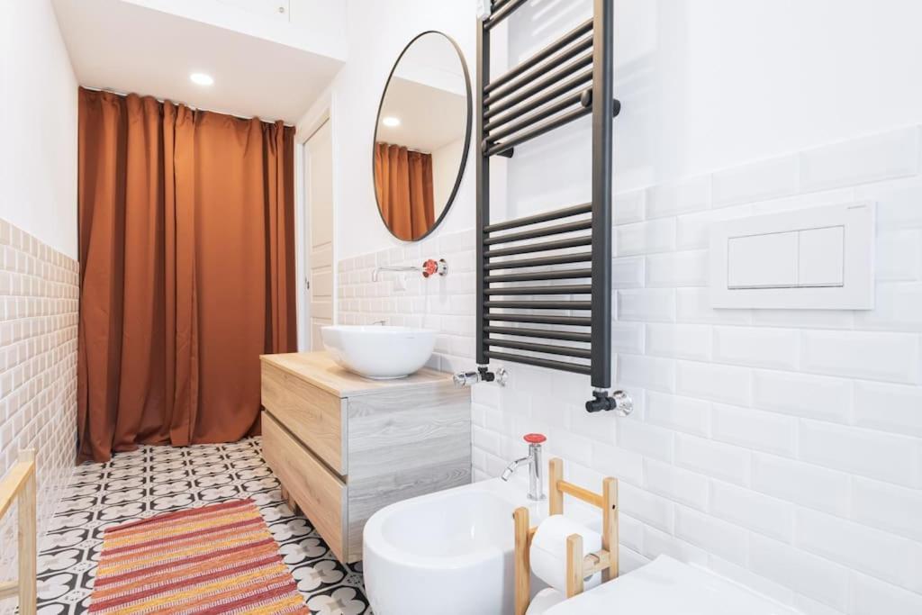 Easylife - Apartment With Balcony Near Navigli มิลาน ภายนอก รูปภาพ
