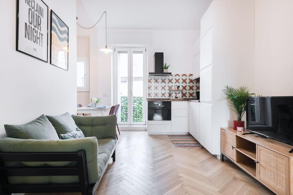 Easylife - Apartment With Balcony Near Navigli มิลาน ภายนอก รูปภาพ