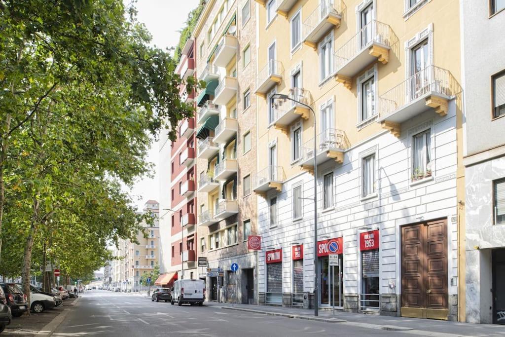 Easylife - Apartment With Balcony Near Navigli มิลาน ภายนอก รูปภาพ